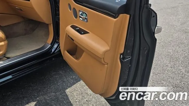 Rolls-Royce Ghost 2021 thumb 4