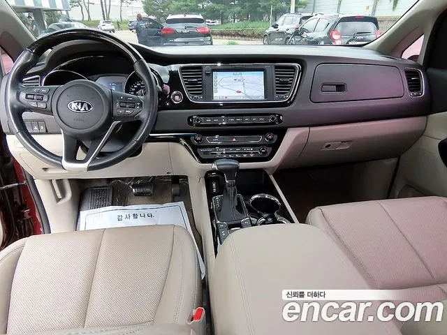 Kia Carnival 2018 thumb 5