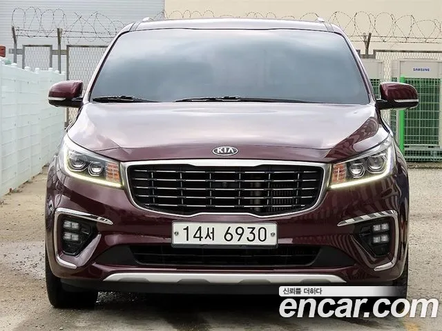 Kia Carnival 2018 thumb 11