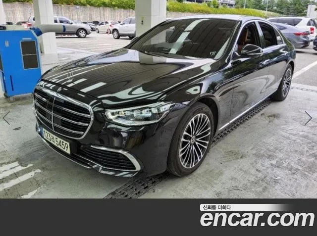 Mercedes-Benz S-Class 2021 thumb 4