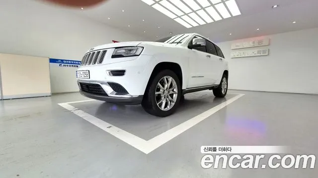 Jeep Grand Cherokee 2015 thumb 9