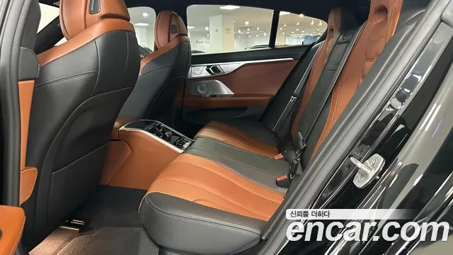 BMW 8 серии 2024 thumb 5