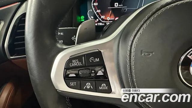BMW 8 серии 2024 thumb 9