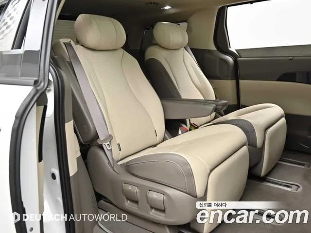 Kia Carnival 2024 thumb 6