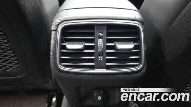 Genesis G70 2018 thumb 3