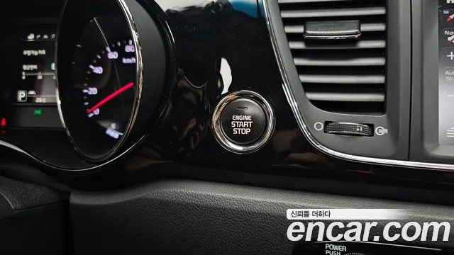 Kia Carnival 2017 thumb 3
