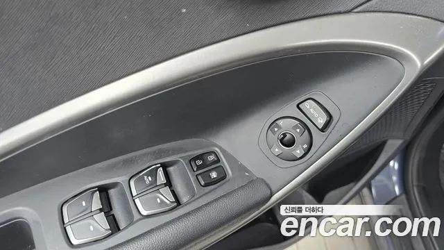 Hyundai Santafe 2018 thumb 8