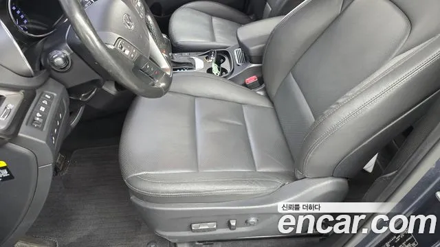Hyundai Santafe 2018 thumb 3