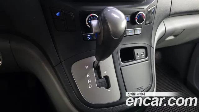 Hyundai Staria 2017 thumb 4