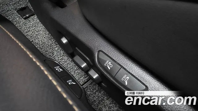 Kia Carnival 2021 thumb 5