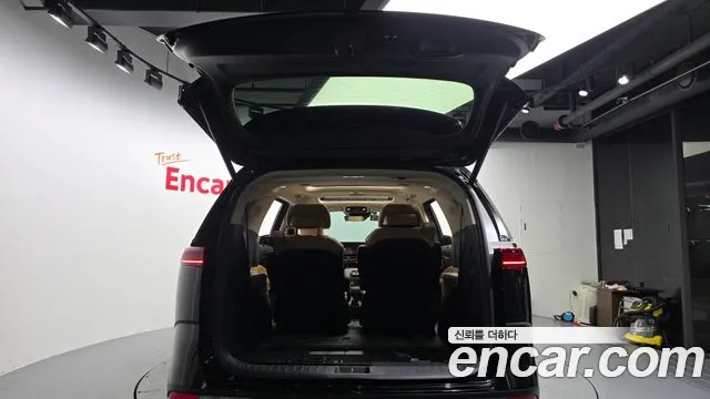 Kia Carnival 2021 thumb 12