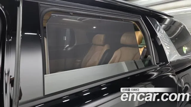 Kia Carnival 2021 thumb 2