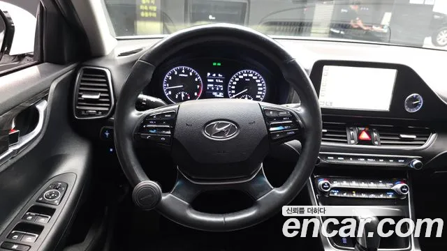 Hyundai Grandeur 2016 thumb 5