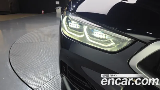 BMW 8 серии 2021 thumb 5