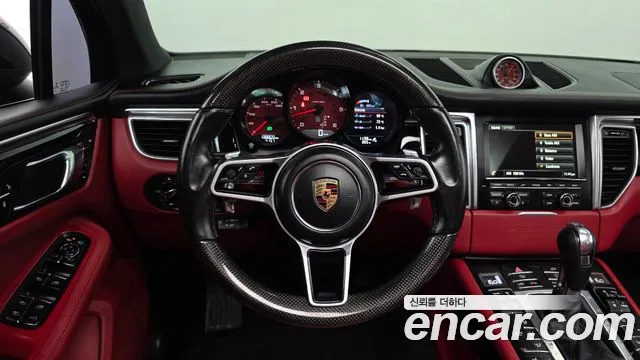 Porsche Macan 2016 thumb 7