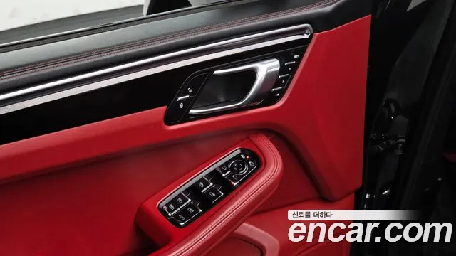 Porsche Macan 2016 thumb 2