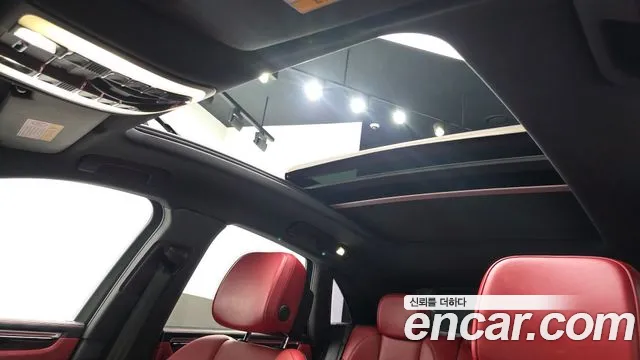 Porsche Macan 2016 thumb 12