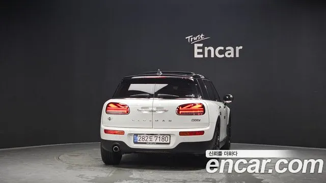 Mini Cooper Clubman 2023 thumb 7
