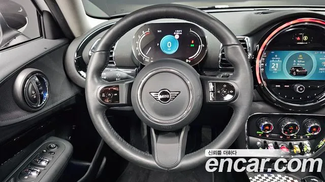 Mini Cooper Clubman 2023 thumb 8