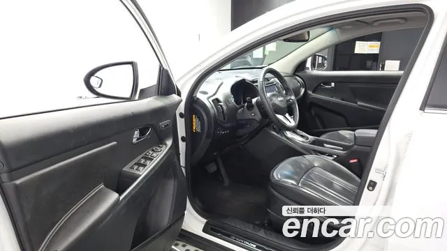 Kia Sportage 2011 thumb 6