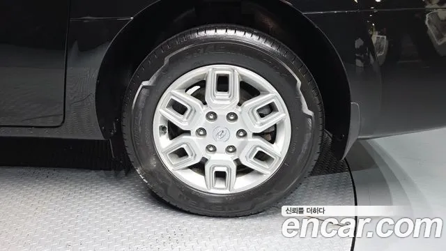 Hyundai Staria 2022 thumb 12