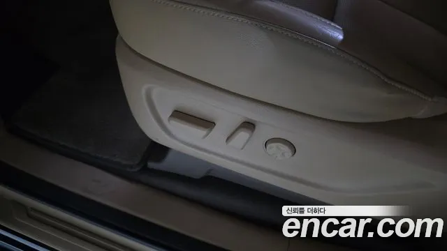 Kia Carnival 2017 thumb 12
