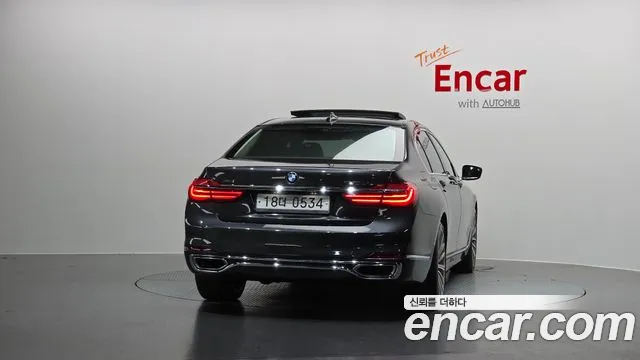 BMW 7 серии 2016 thumb 12