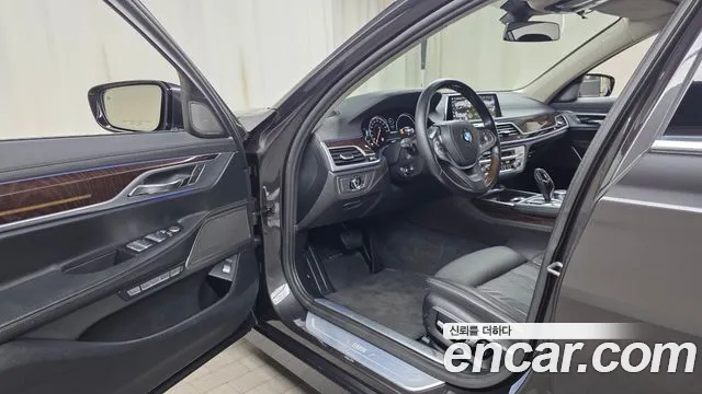 BMW 7 серии 2016 thumb 7