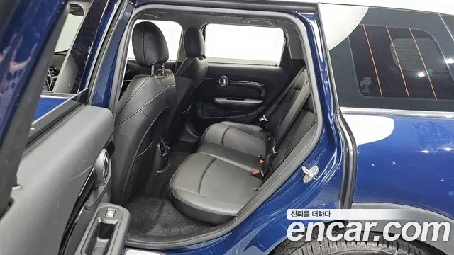 Mini Cooper Clubman 2019 thumb 9