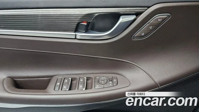 Hyundai Grandeur 2018 thumb 2