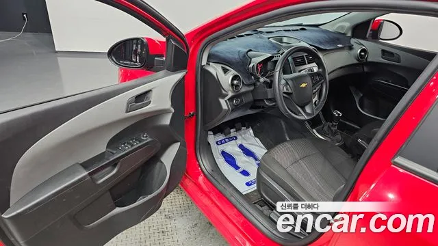 Chevrolet Aveo 2015 thumb 7