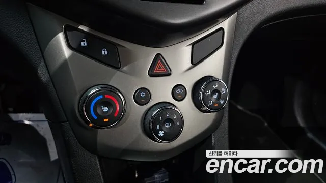 Chevrolet Aveo 2015 thumb 2