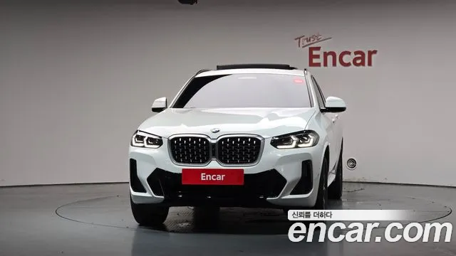 BMW X4 2023 thumb 4