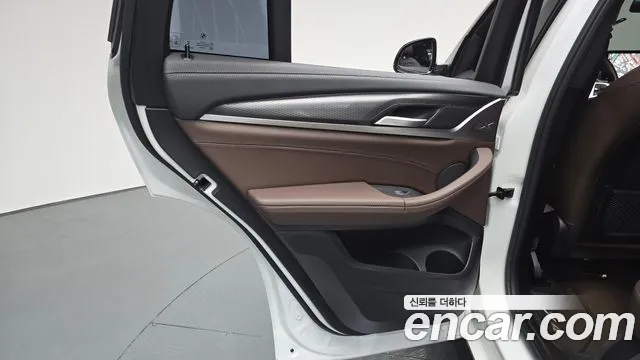 BMW X4 2023 thumb 7
