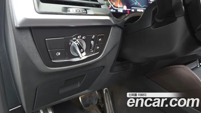 BMW X4 2023 thumb 3