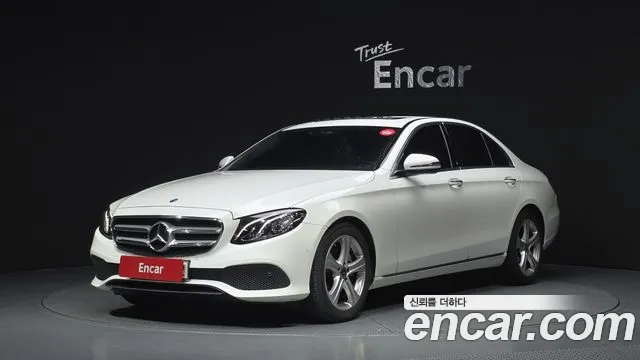 Mercedes-Benz E-Class 2018 thumb 7
