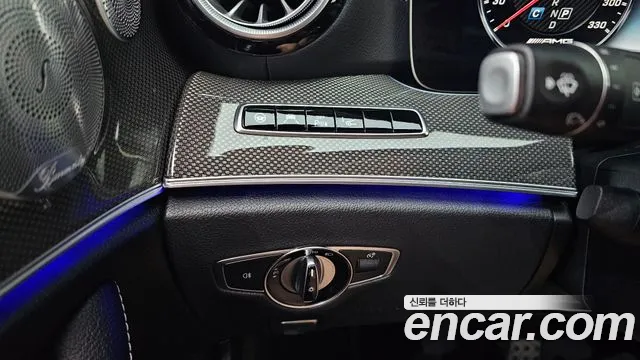 Mercedes-Benz E-Class 2019 thumb 6