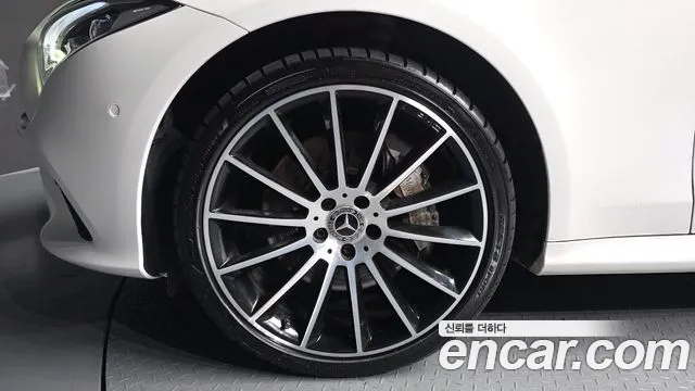 Mercedes-Benz CLS 2019 thumb 12