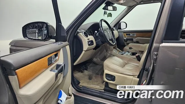 Land Rover Discovery 2014 thumb 3