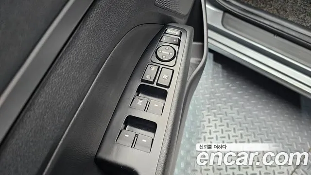 Hyundai AD 2018 thumb 3