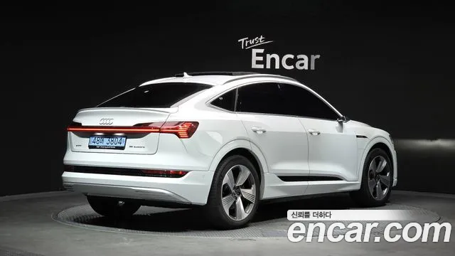 Audi e-tron 2021 thumb 3