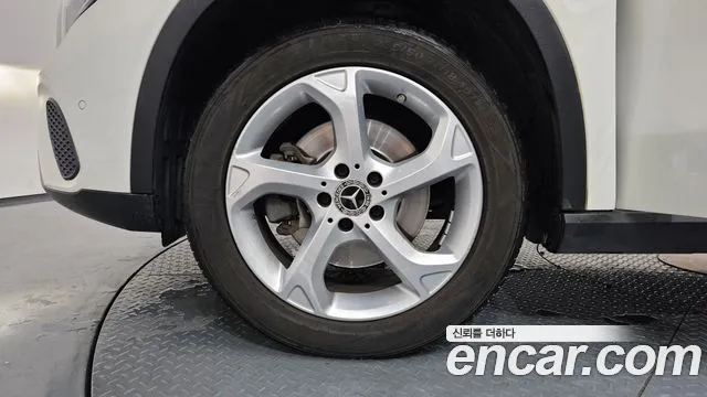 Mercedes-Benz A-Класс 2018 thumb 2