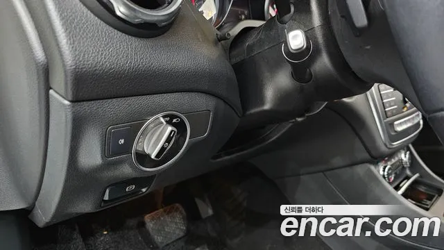 Mercedes-Benz A-Класс 2018 thumb 11