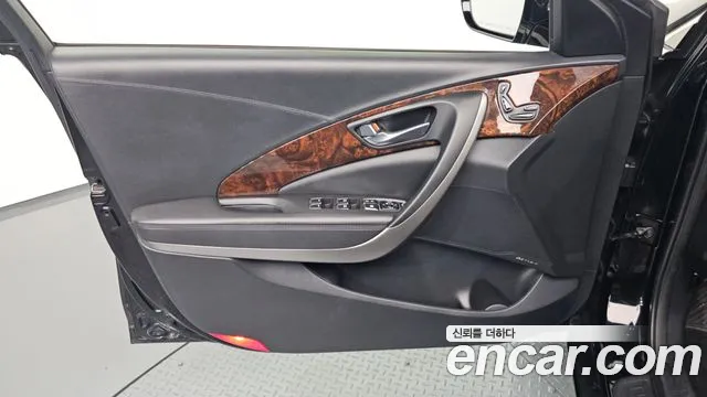 Hyundai Aslan 2014 thumb 3