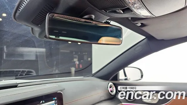 Mercedes-Benz E-Class 2020 thumb 2