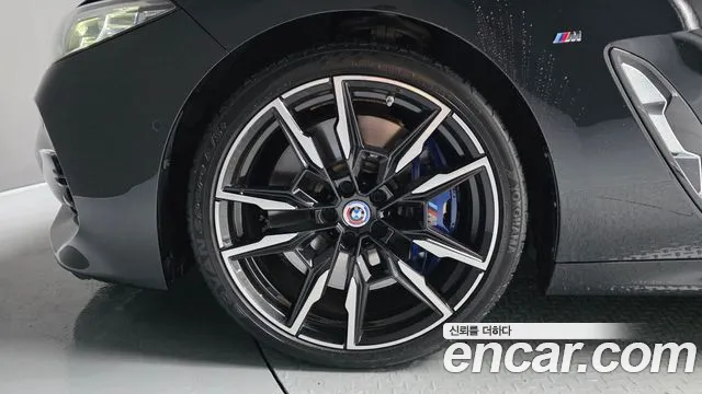BMW 8 серии 2022 thumb 9