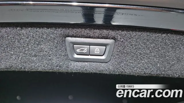 BMW 8 серии 2022 thumb 6