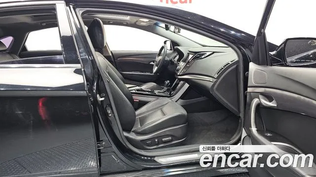 Hyundai i40 2012 thumb 9