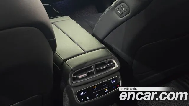 Genesis G80 2022 thumb 12