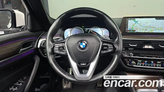 BMW 5 серии 2017 thumb 8